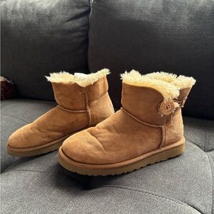 UGG Boots Mini Bailey Button II